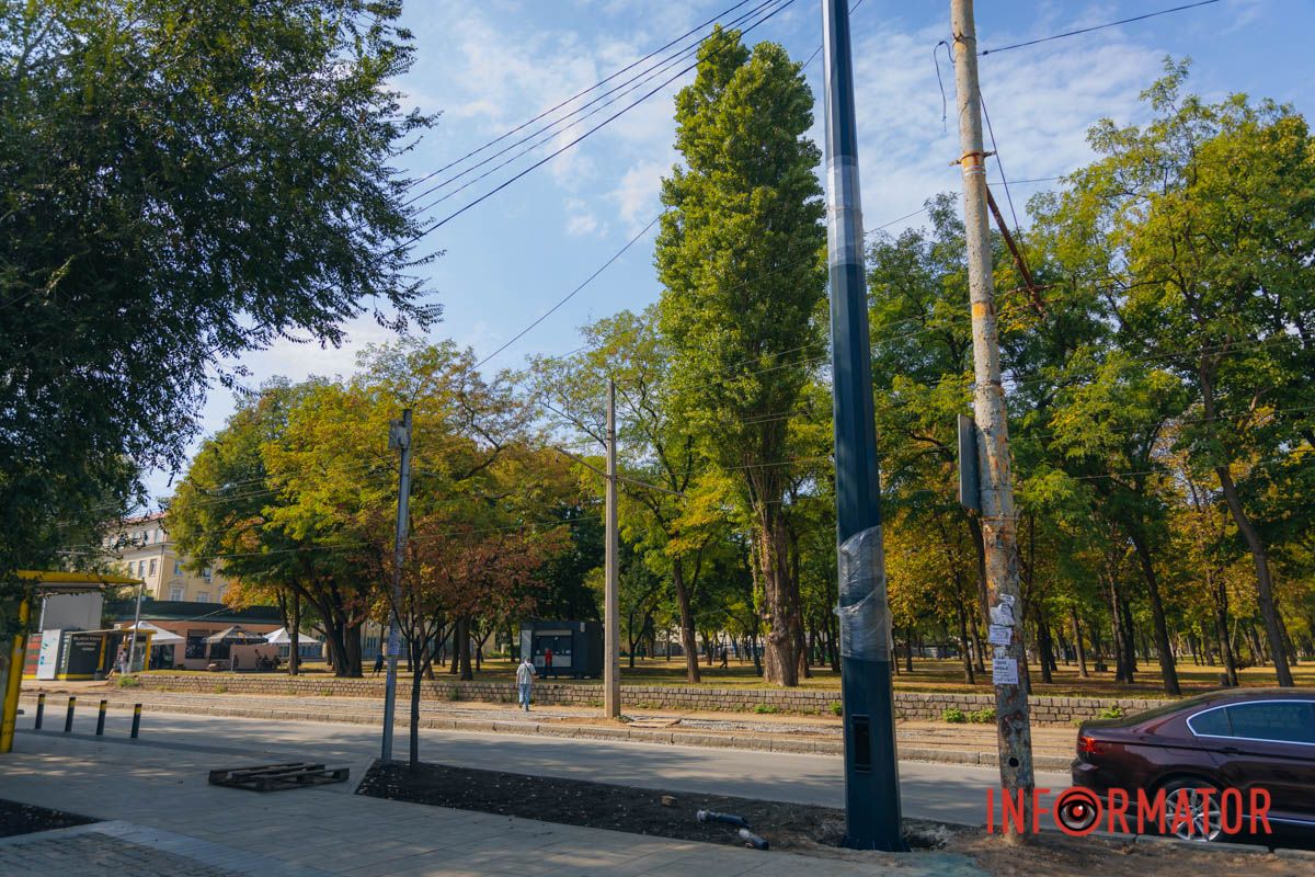 У Дніпрі на Соборній площі з'явилася перша “віденська” платформа 29