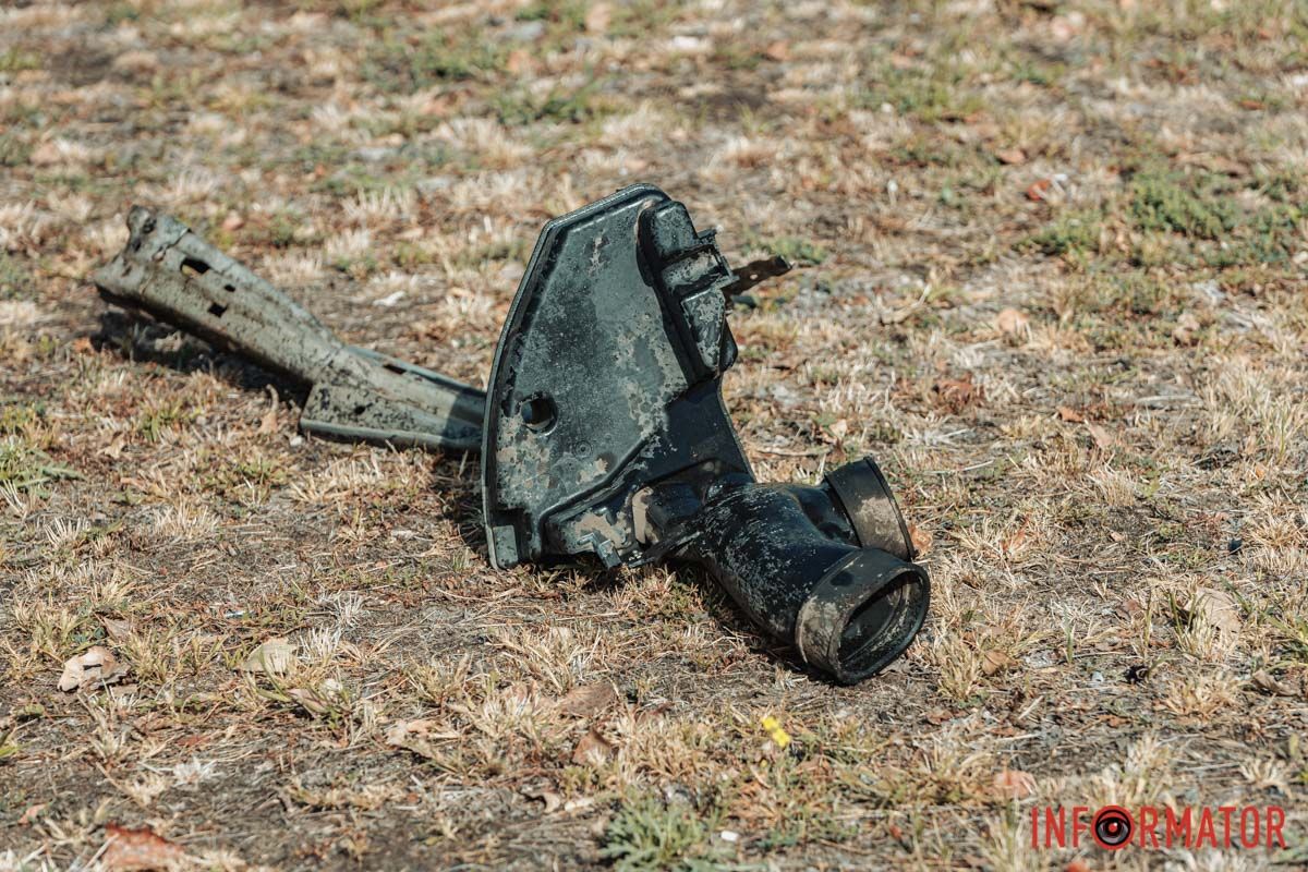 У Дніпрі на Набережній Перемоги Honda влетіла у дерево 10