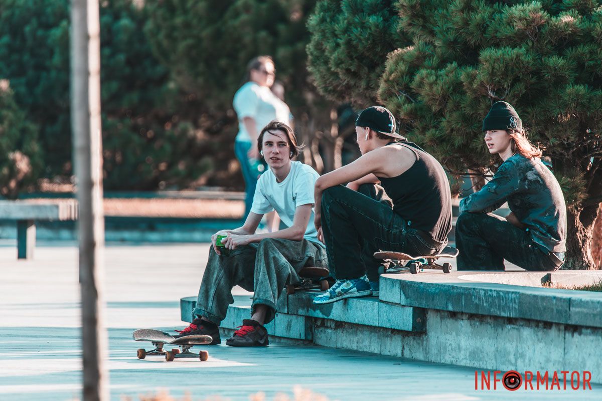 Підставляють лагідні долоні.