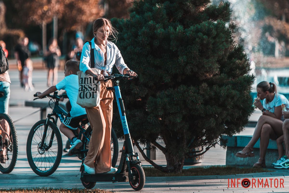 Над яким каштани і раїни – 