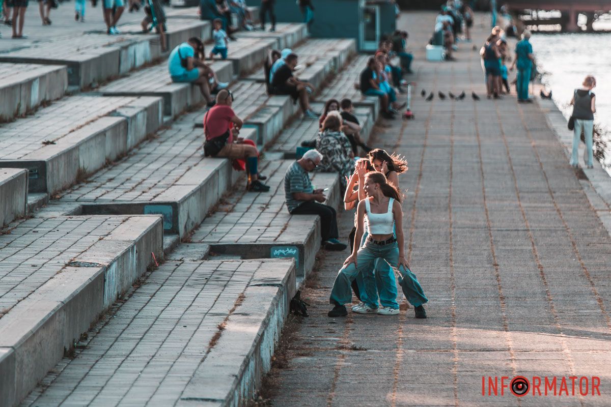 З Пониззя виніс в горній світ.