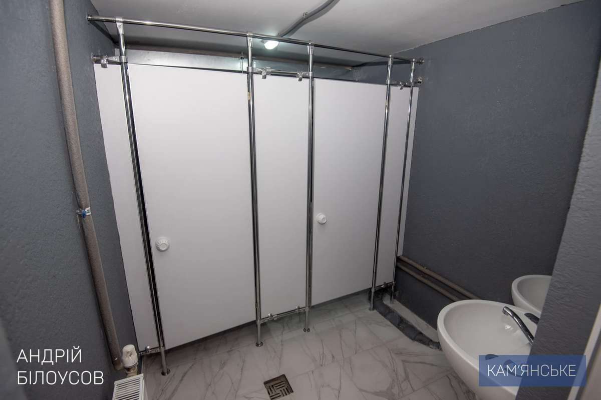 Тож відтепер всі учні навчатимуться тут в одну зміну У Кам’янському в Ліцеї інформаційних технологій запрацювало оновлене укриття 8