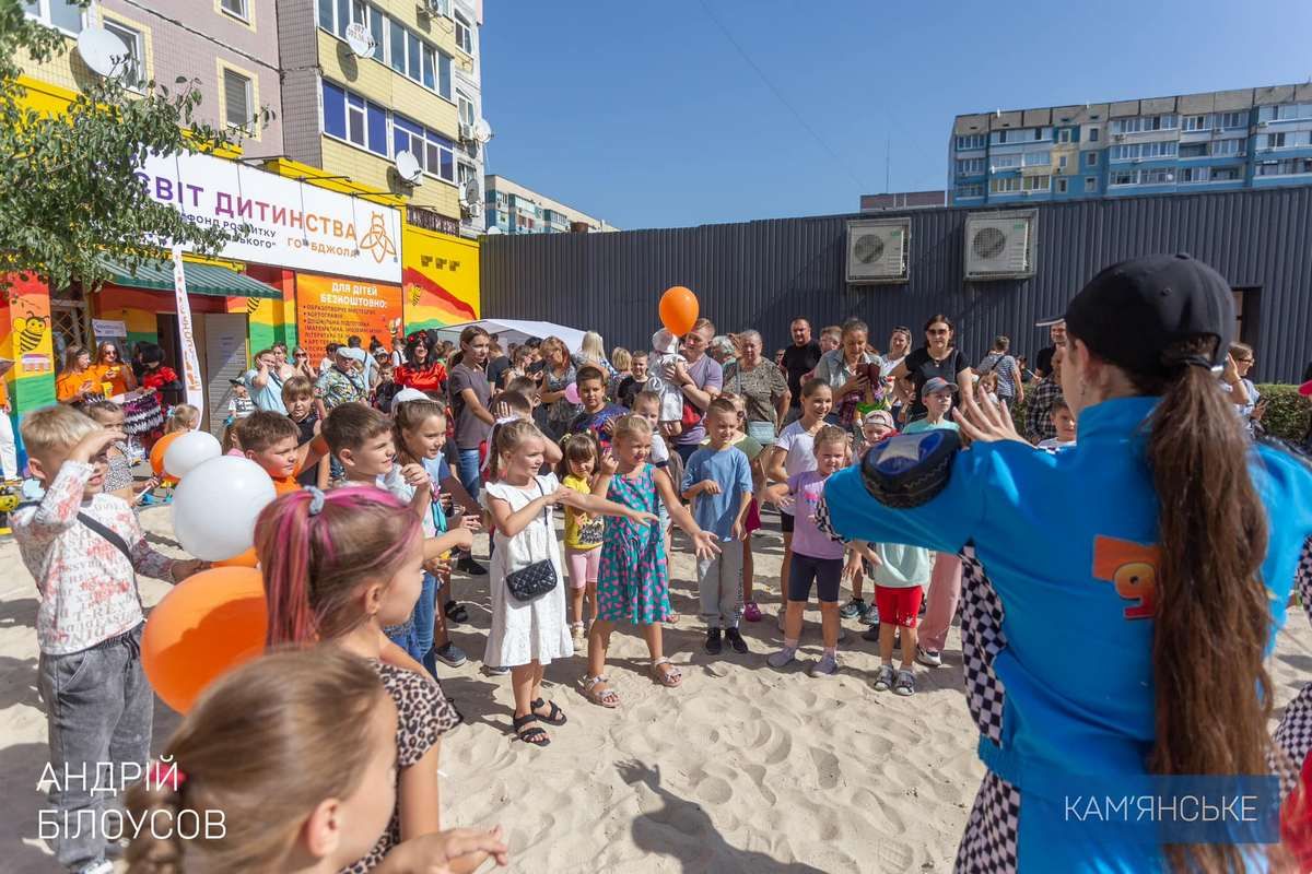 Его деятельность больше ориентирована на работу с детьми, их творческое развитие и досуг Направленный на работу с детьми: в Каменском открылся «Волонтерский центр» 4