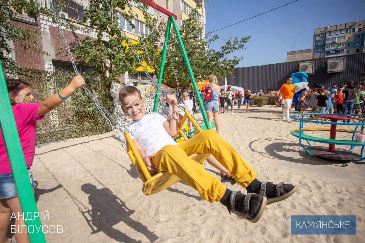 "Каменское – город сильных и неравнодушных людей", - Андрей Белоусов Направленный на работу с детьми: в Каменском открылся «Волонтерский центр» 8