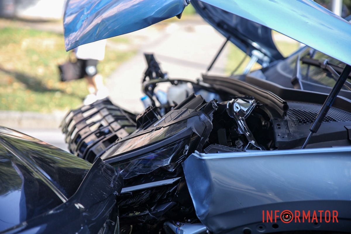 У Дніпрі на Степана Бандери зіткнулися Kia, Subaru та Baic: рух ускладнено 8