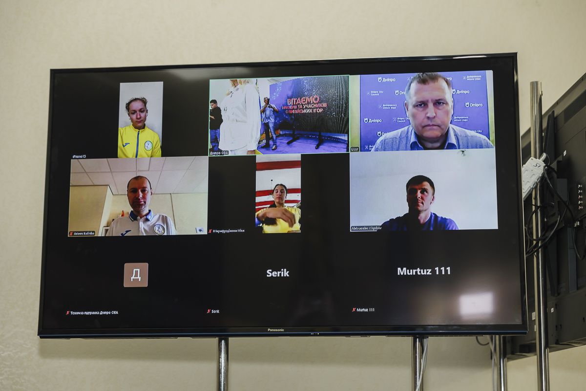 На Днепропетровщине торжественно поздравили с возвращением домой олимпийцев и паралимпийцев 2