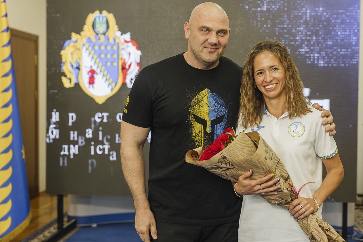 На Днепропетровщине торжественно поздравили с возвращением домой олимпийцев и паралимпийцев 3