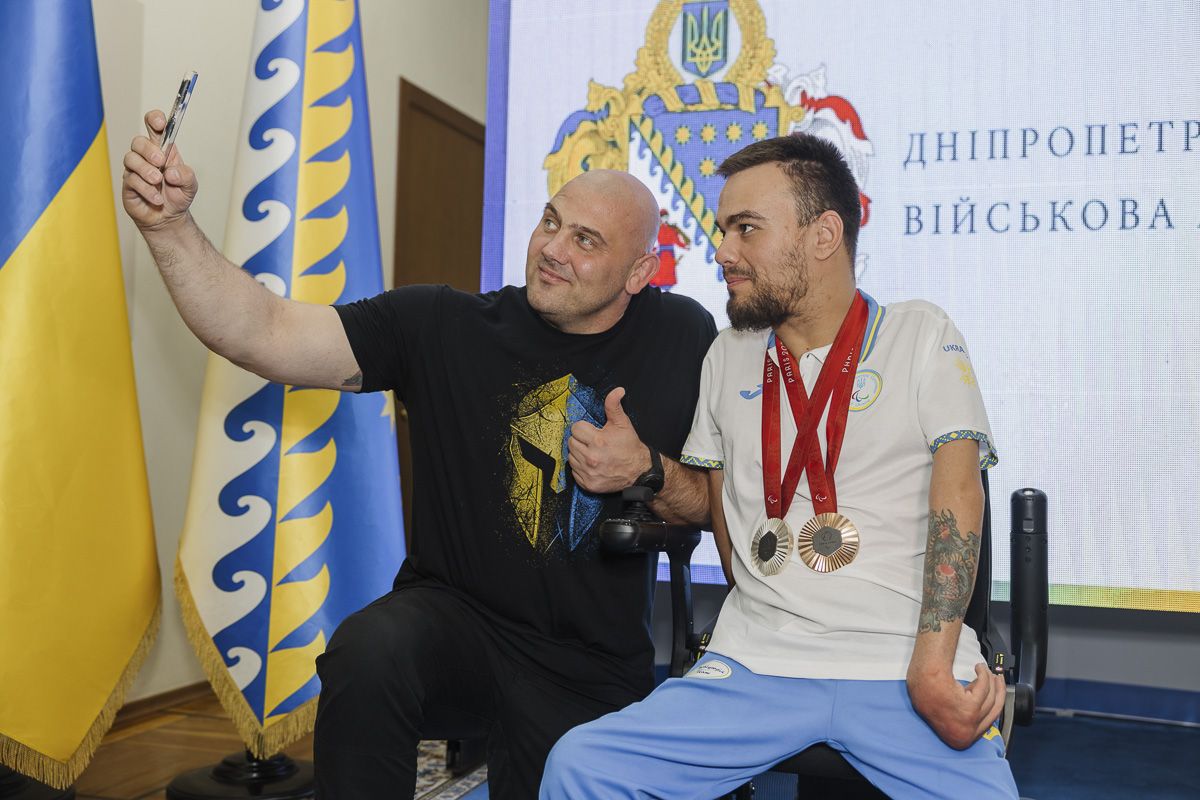 На Днепропетровщине торжественно поздравили с возвращением домой олимпийцев и паралимпийцев 12