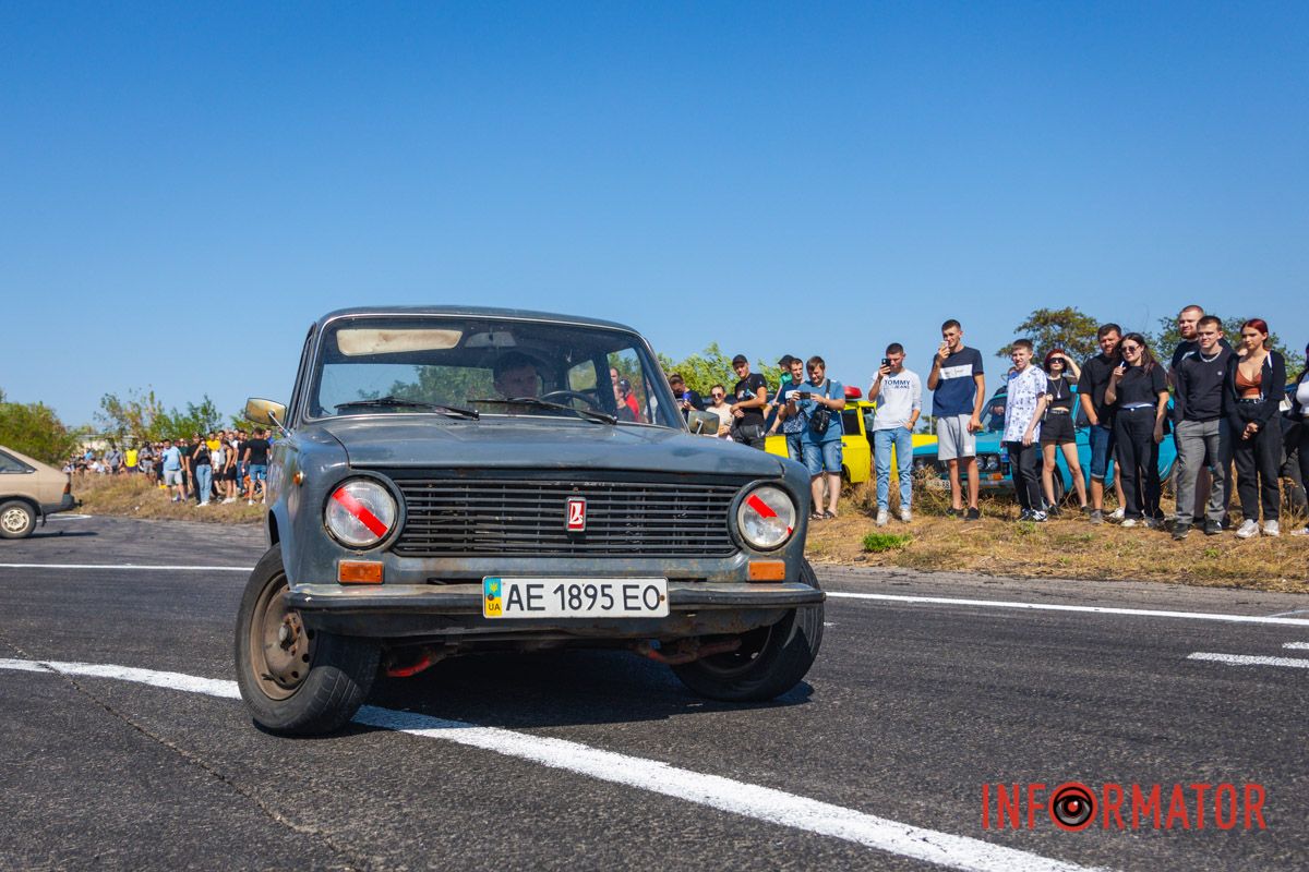 ВАЗ теж "валить боком"