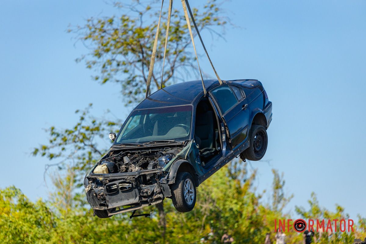 Несподіванка - автівка, яка "висіла" над траєкторією