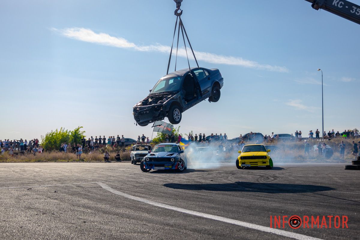 Парні заїзди під "підвішеною" BMW