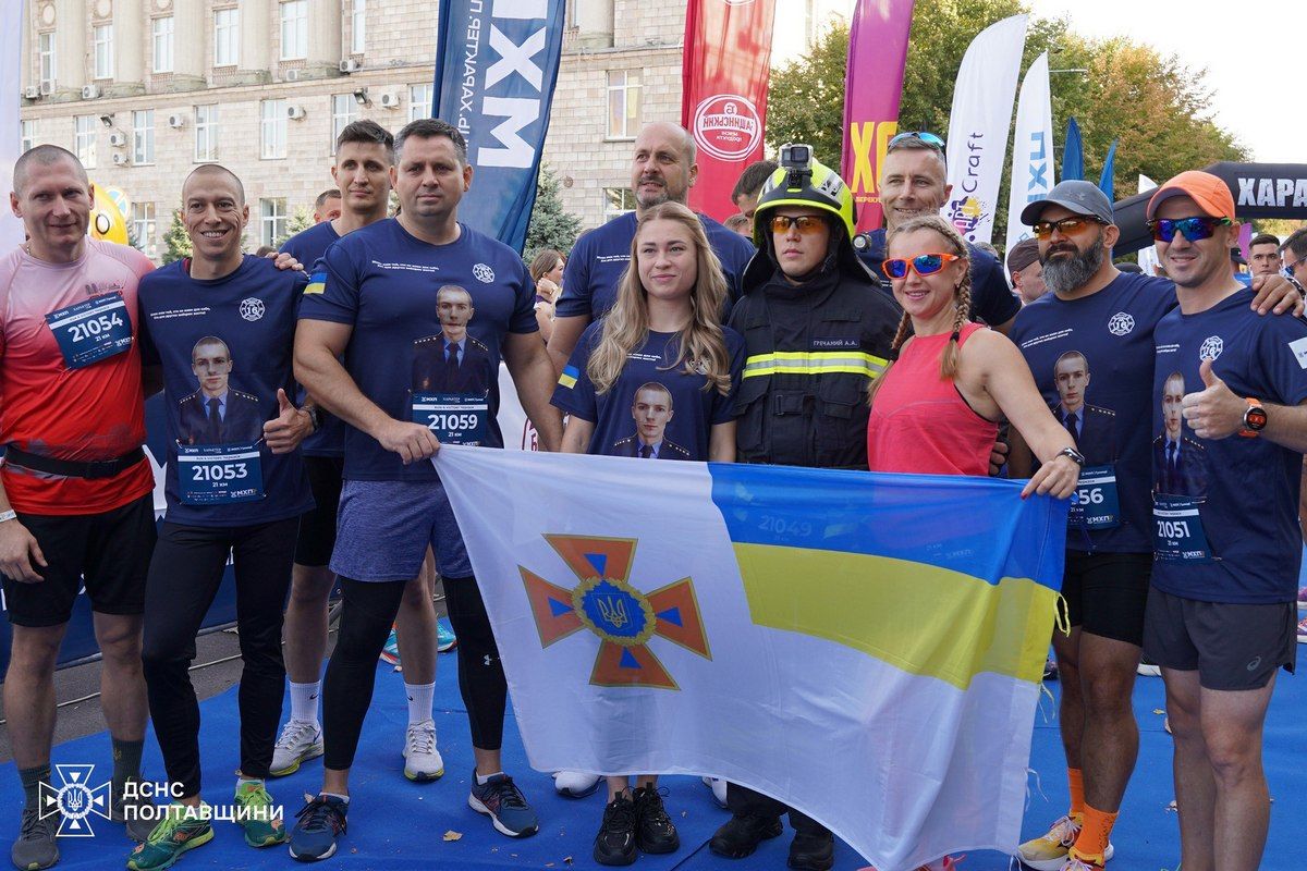 Чоловік подолав 21 кілометр у повному екіпіруванні вагою 22,5 кілограма Чоловік подолав 21 кілометр у повному екіпіруванні вагою 22,5 кілограма