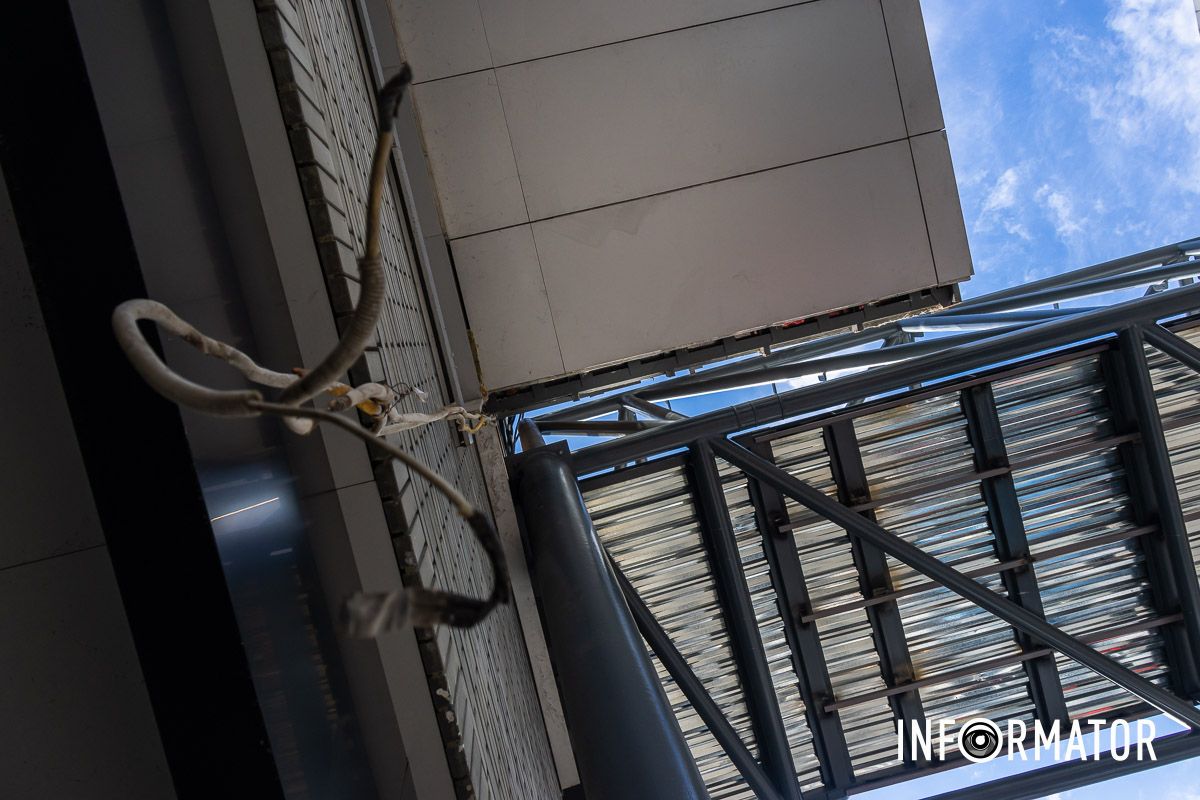 По состоянию на 18 сентября, проезд на этом участке вновь открыт Строили надземный переход: улицу Харьковскую в Днепре открыли для проезда 7