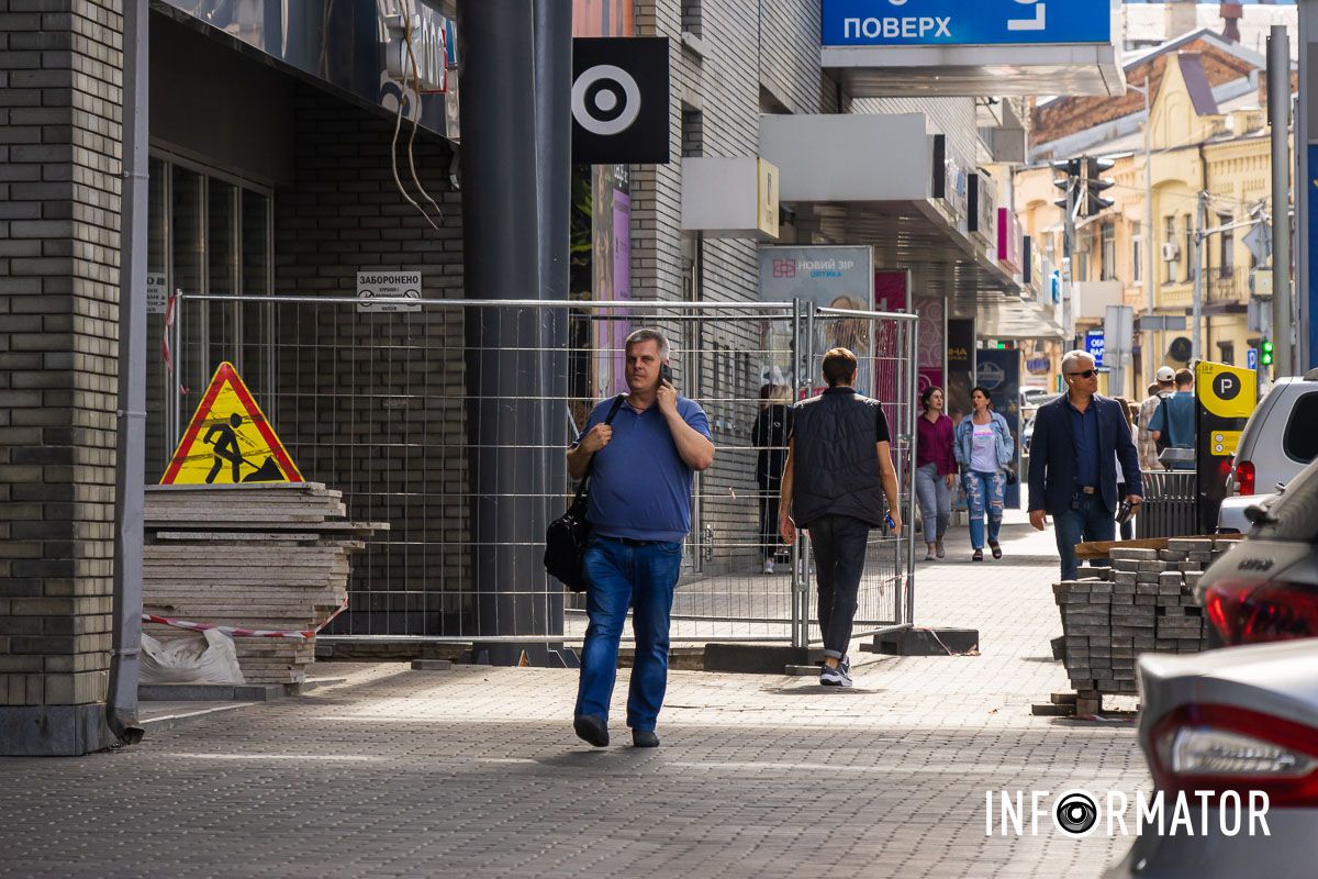 На улице Харьковской построили надземный переход Строили надземный переход: улицу Харьковскую в Днепре открыли для проезда 1