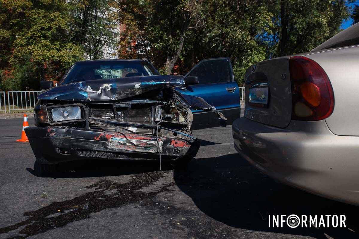 21 сентября в Днепре, на улице Паникахи, произошло ДТП