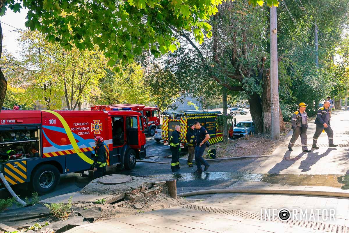 Рятувальники У Дніпрі на Святослава Хороброго працюють рятувальники та медики: рух ускладнено 9