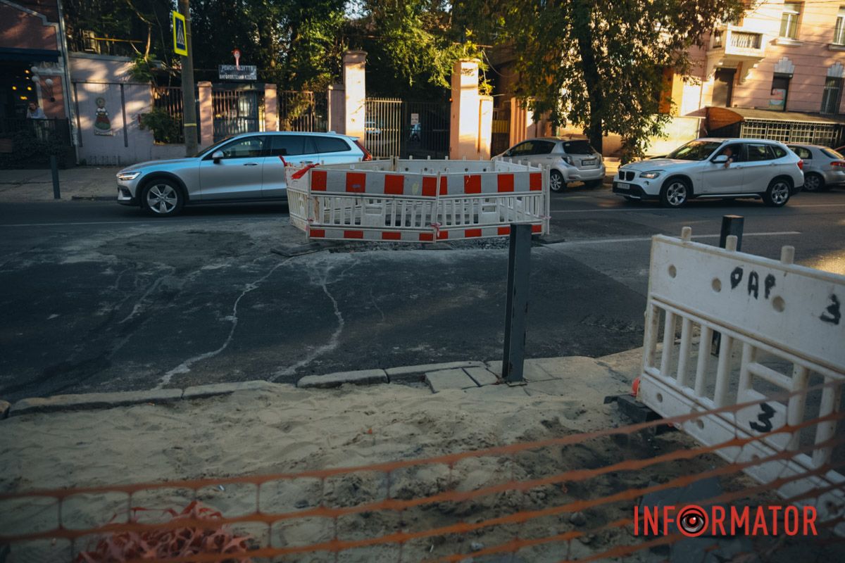 В Днепре из-за дорожных работ на Харьковском центре города застыл в пробках 5