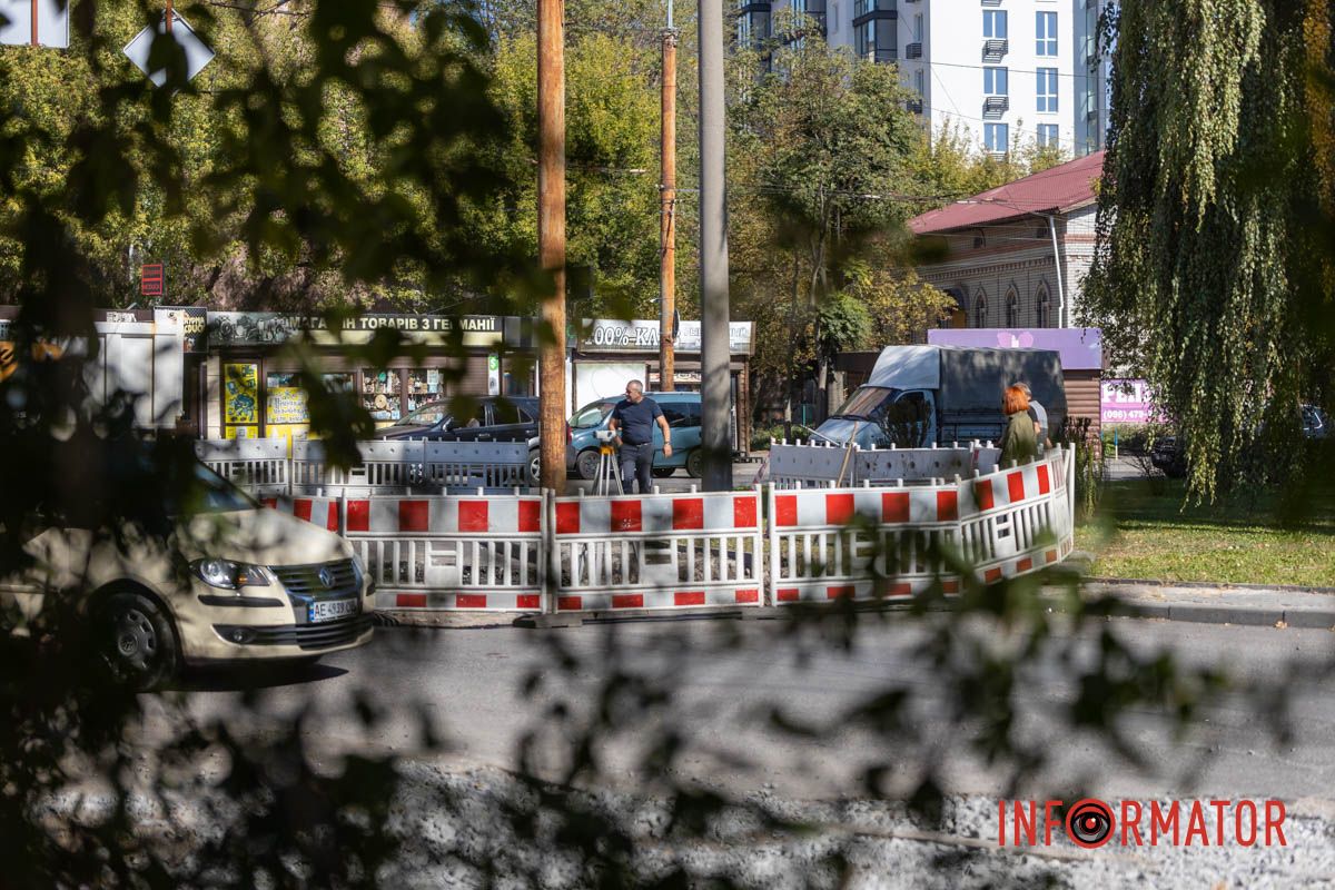 Подготовка к укладке нового трубопровода В Днепре на Старочумацкой завершают 2 этап ремонта коллектора 20