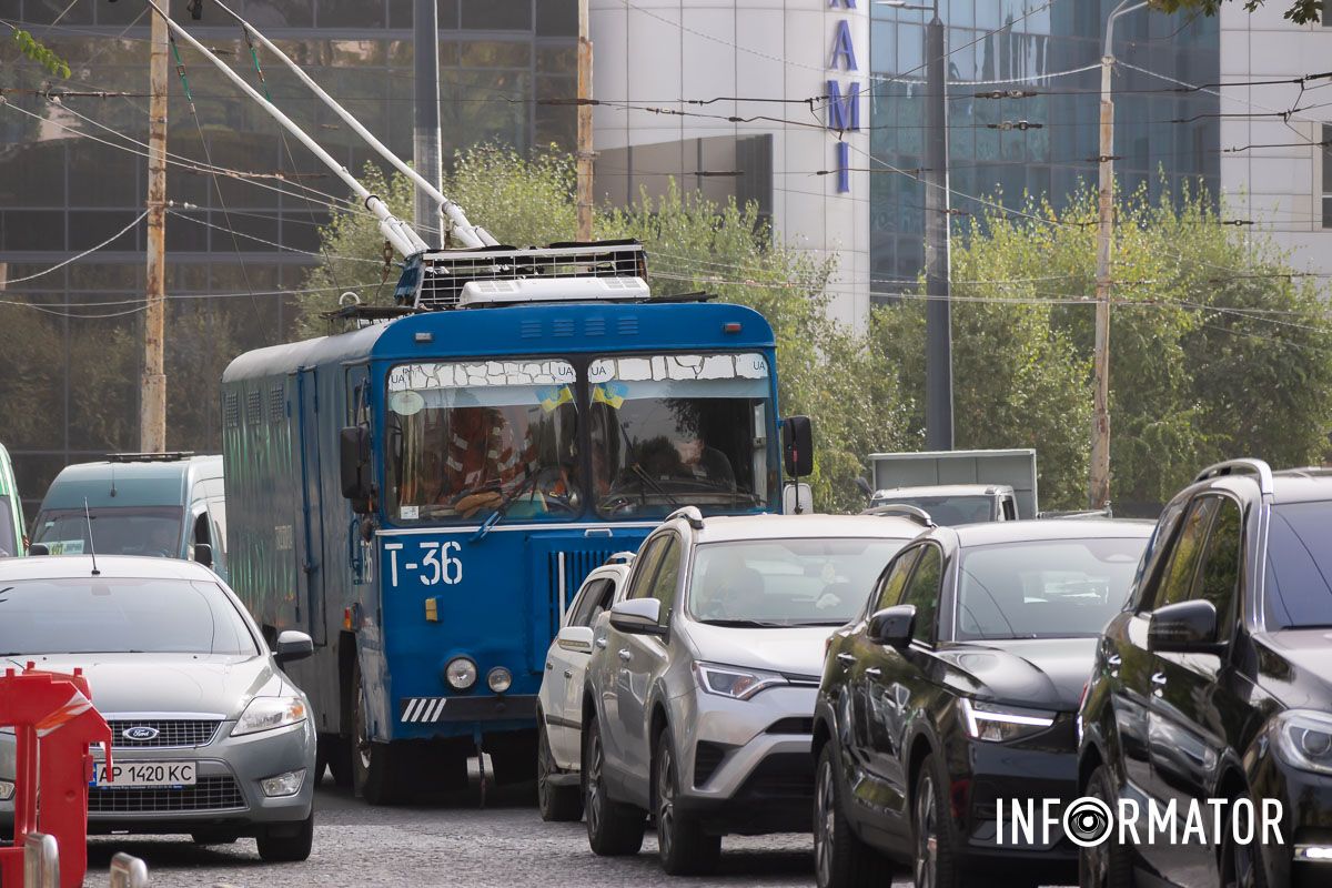 Через це утворився затор У Дніпрі на Соборній площі утворився затор: причина 2
