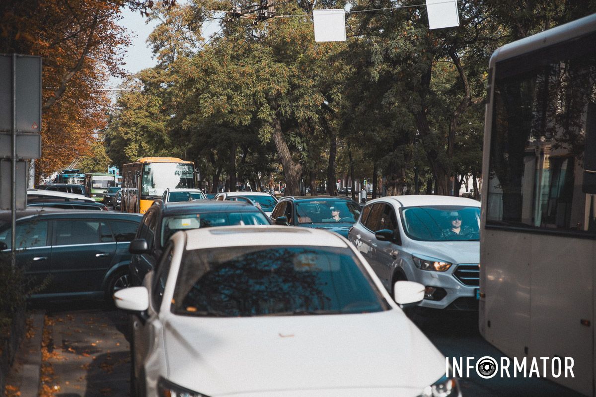 Патрульные перекрыли движение