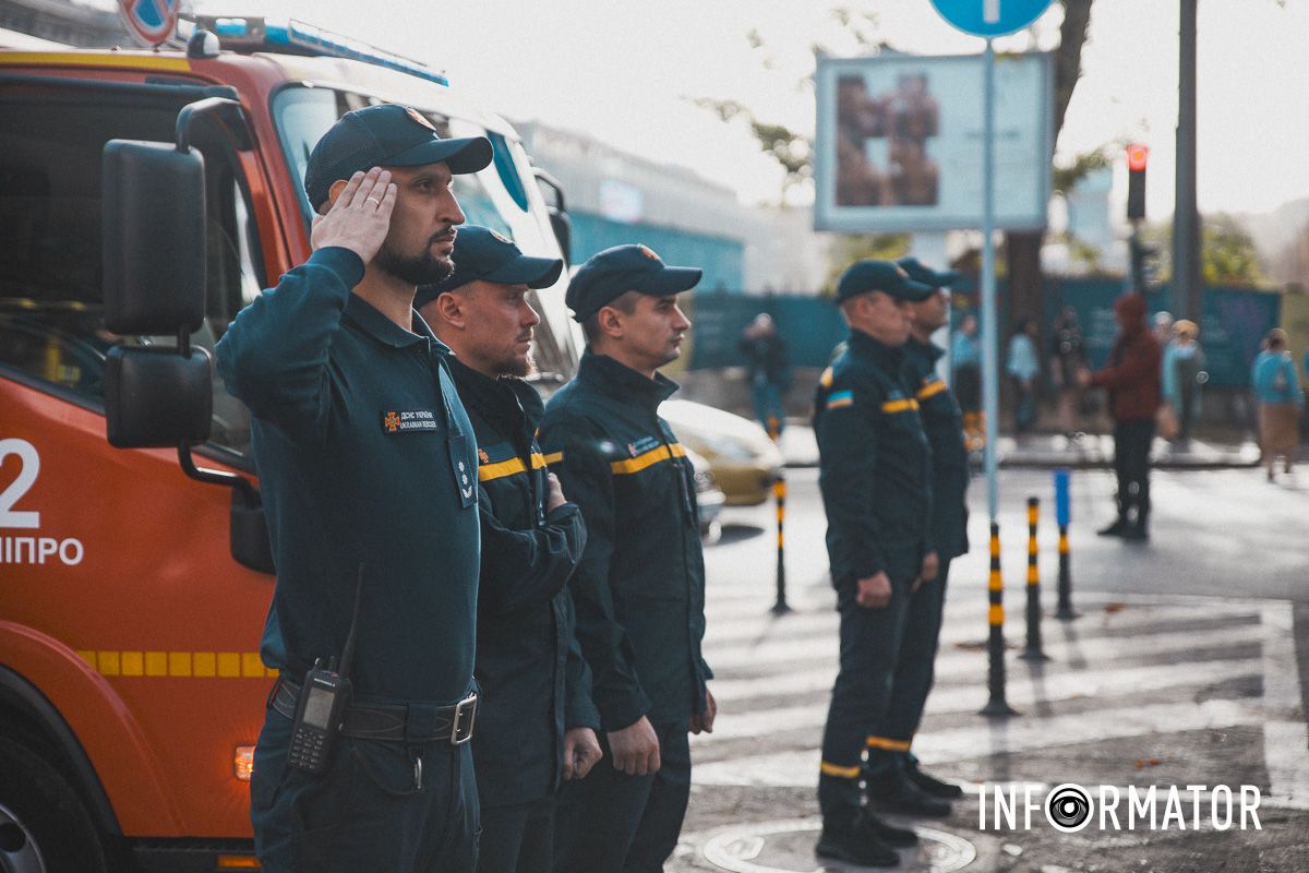 К ней присоединились службы и жители Днепра