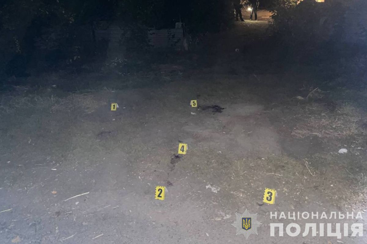 В результаті події осколкові поранення отримали двоє чоловіків: 37 та 38 років