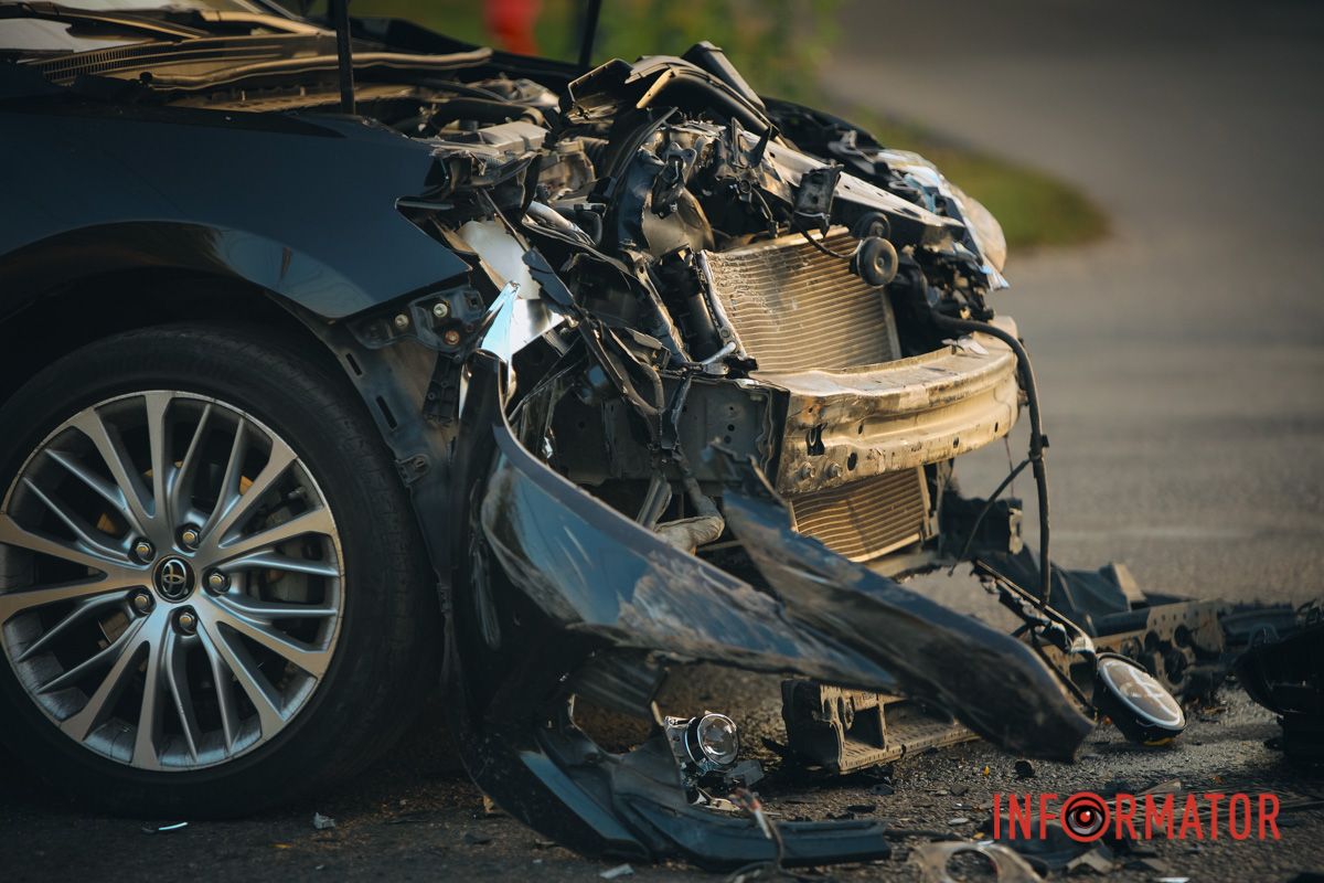 Иому рух тут дещо ускладнений