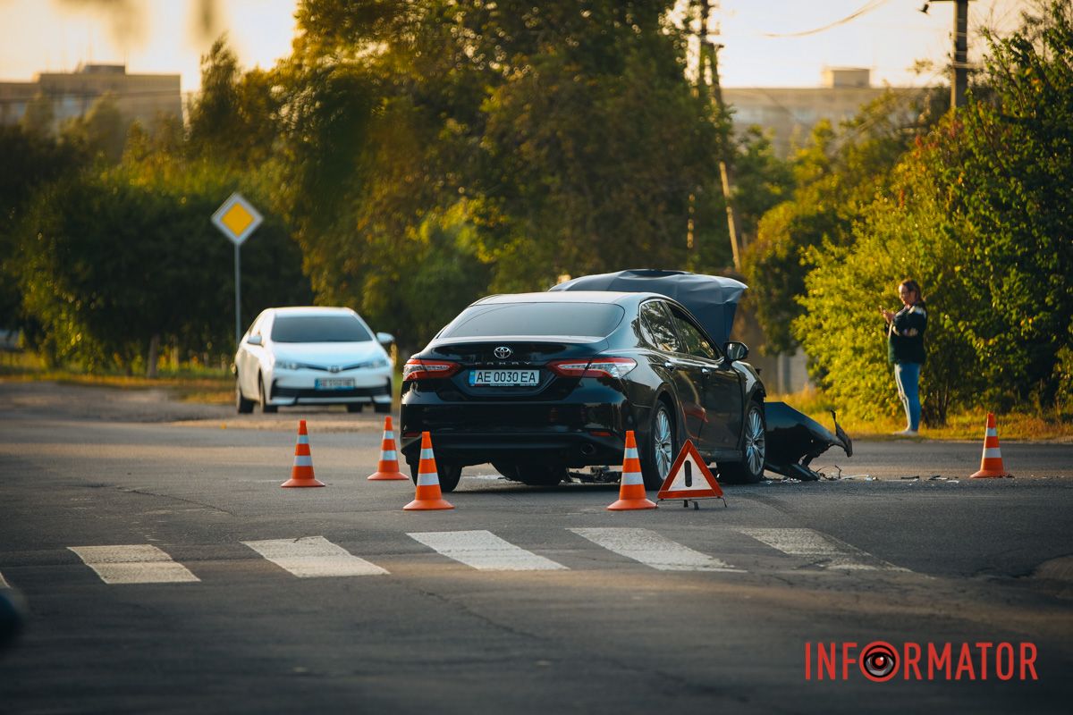 У Дніпрі на перехресті вулиць Петра Яцика та Поштової сталася ДТП