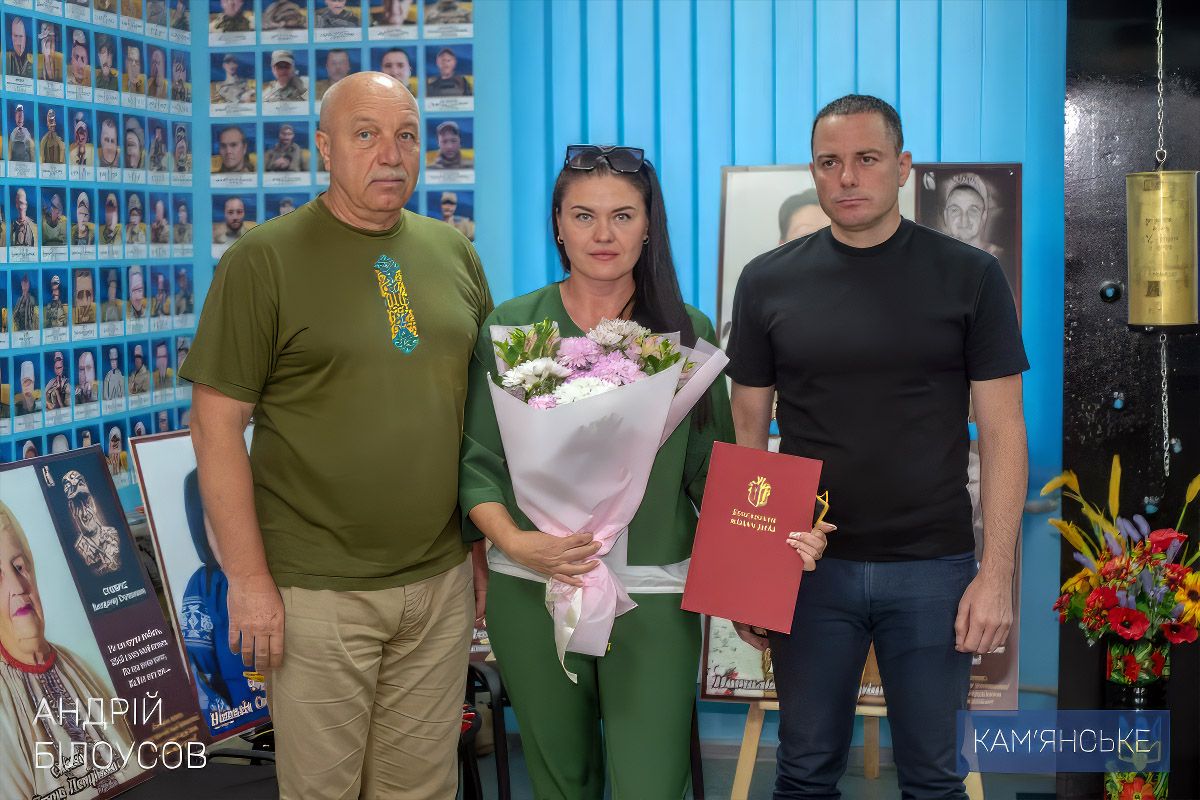 Вона присвячена загиблим на фронті Героям Вона присвячена загиблим на фронті Героям