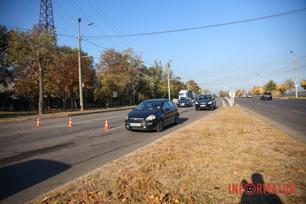 У Дніпрі на Набережній Заводській Fiat після зіткнення з Mazda перекинувся на бік і вилетів на зустрічну смугу 6