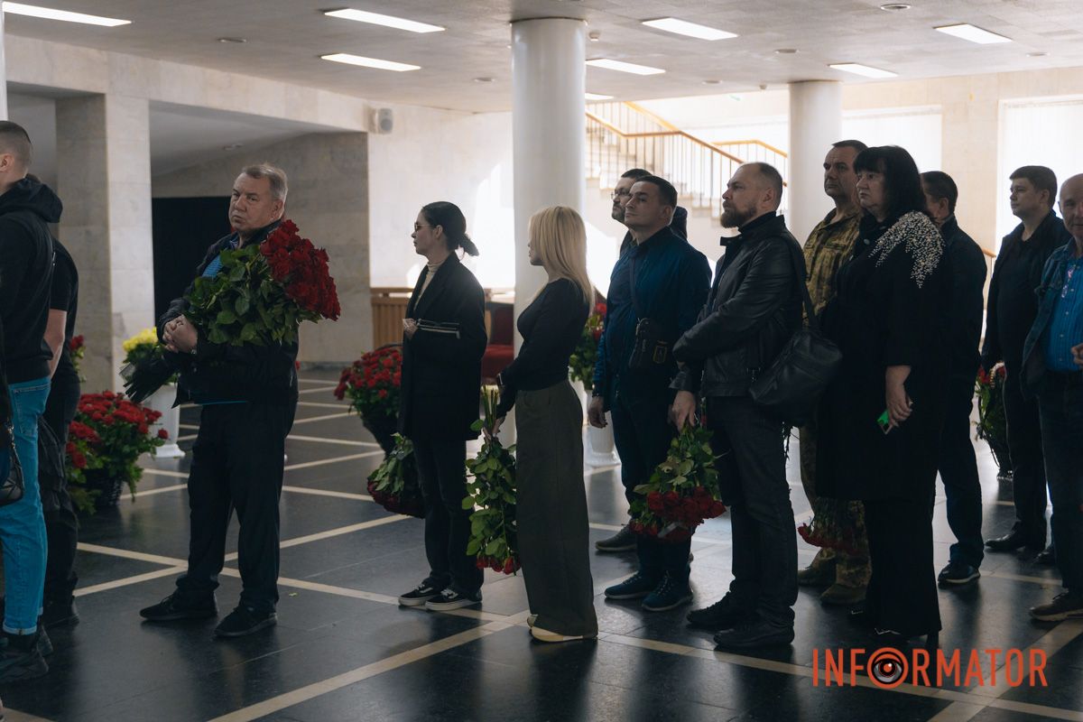 В Днепре сотни людей пришли попрощаться с бывшим заместителем городского головы Михаилом Лысенко 18