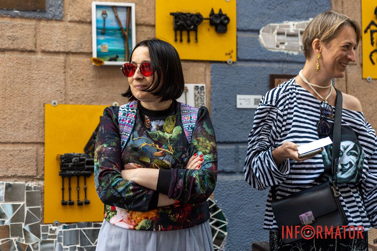 Авторка — Дика Антонич (Олена Ястребова) Авторка — Дика Антонич (Олена Ястребова)