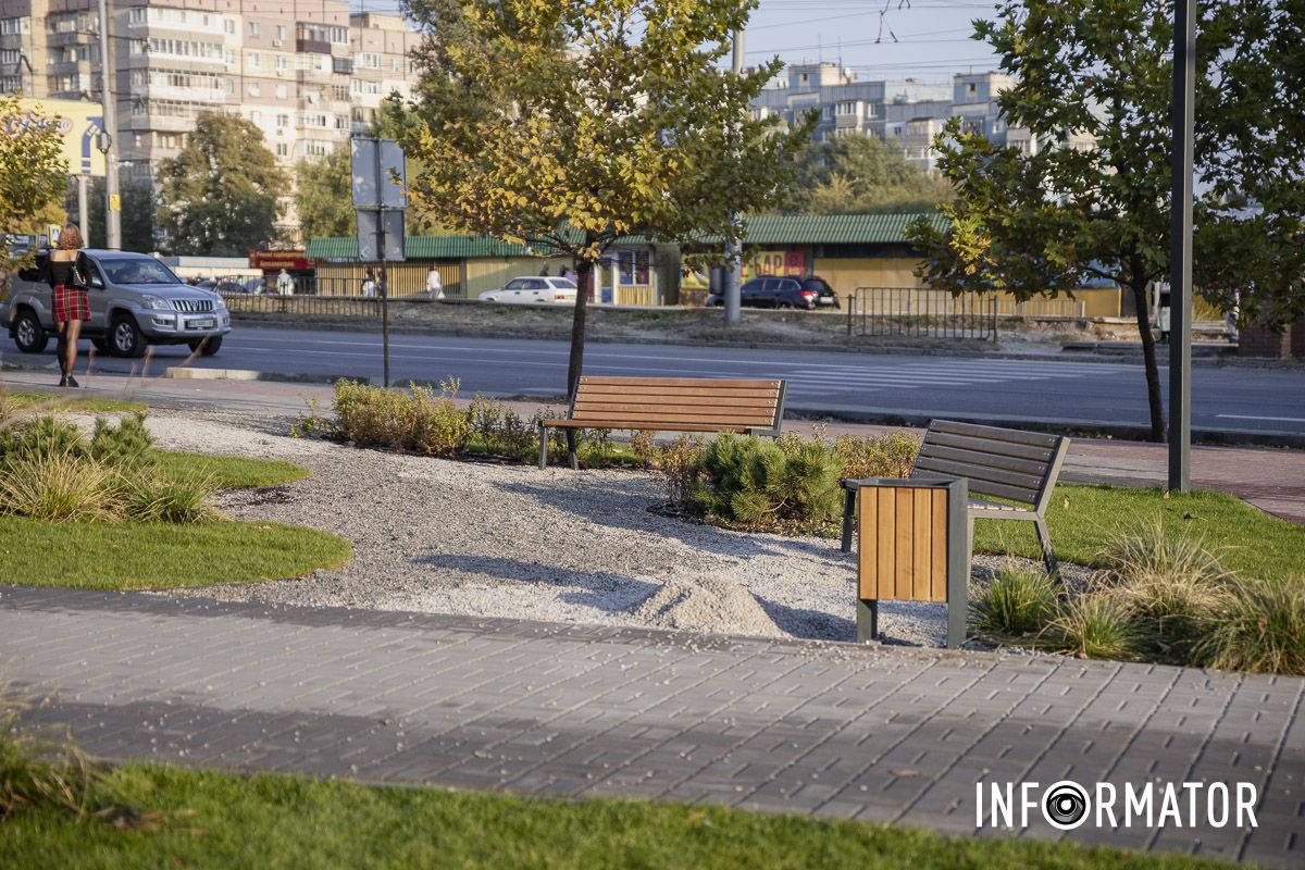 Оригинальные качели, батуты и зеленая зона отдыха: как выглядит новый сквер на Донецком шоссе в Днепре 8