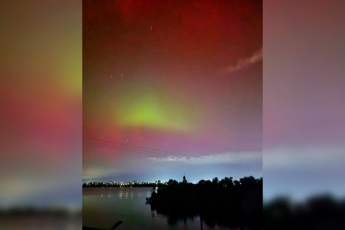 Космическая красота: в небе над Днепром увидели северное сияние 1