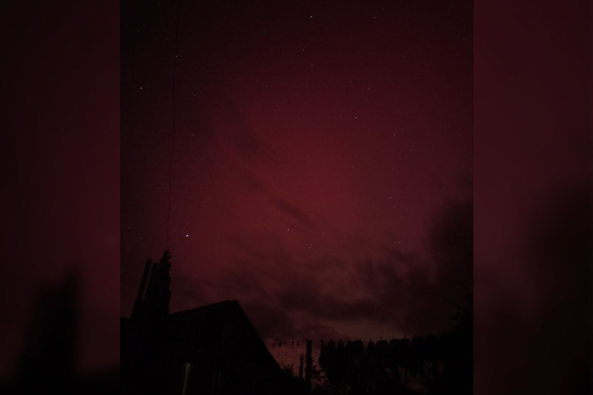 Космическая красота: в небе над Днепром увидели северное сияние 3