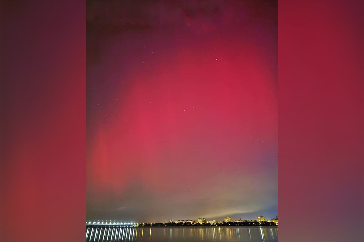 Космическая красота: в небе над Днепром увидели северное сияние 8