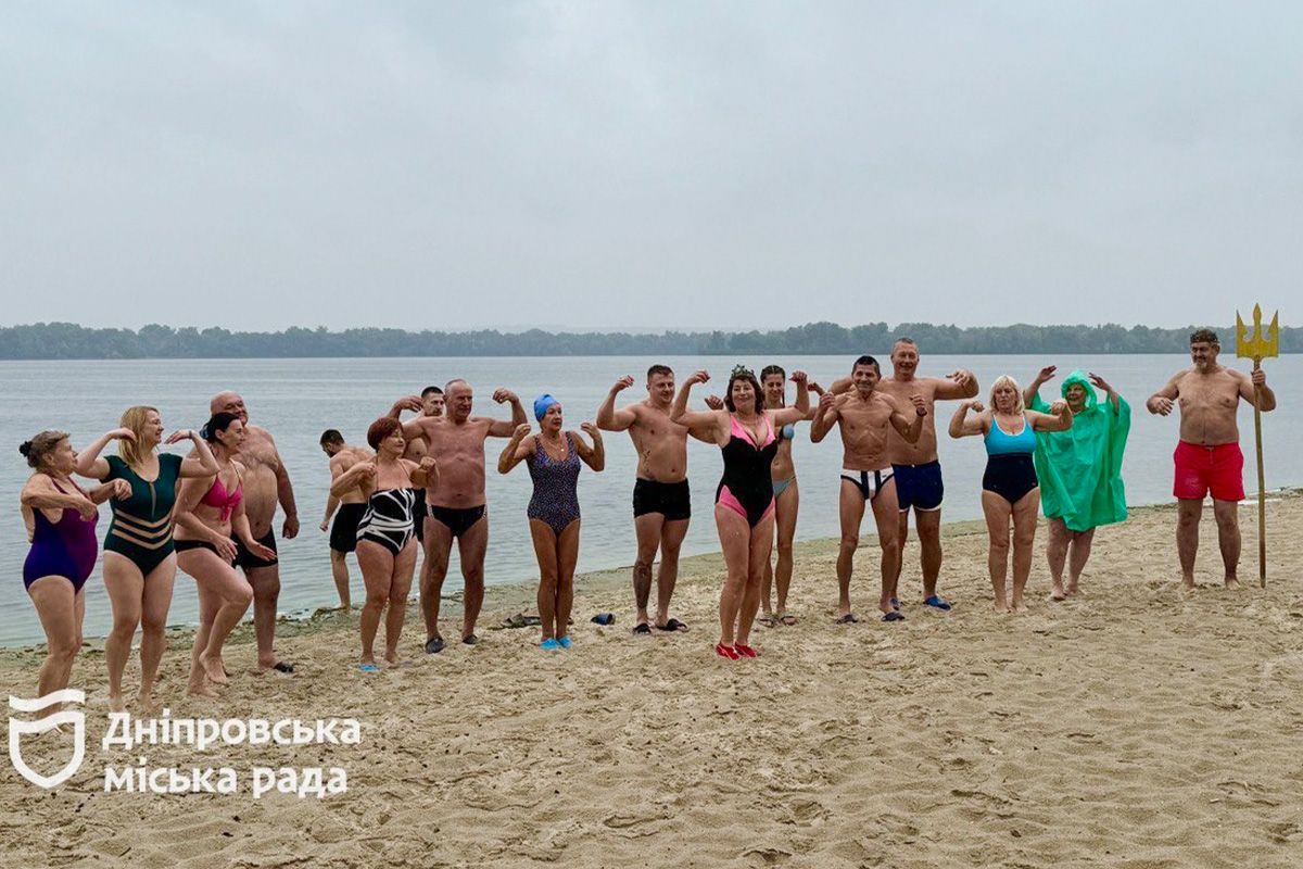 “Після купання відчула приплив енергії”: у Дніпрі стартував сезон зимового плавання 2