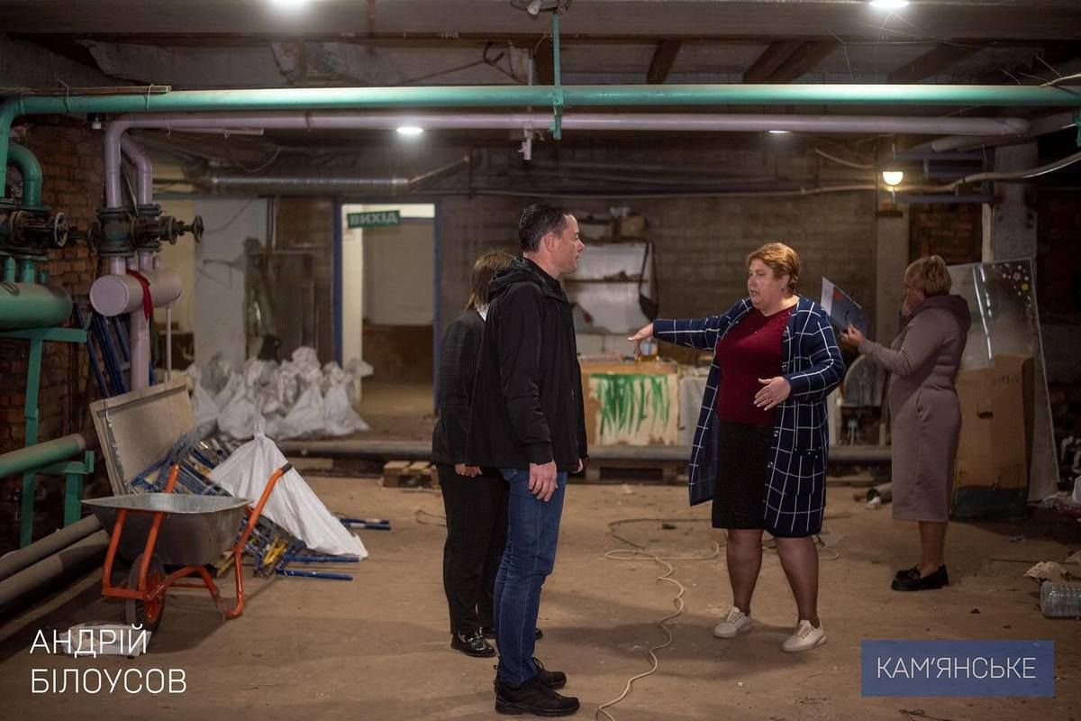 Крім того, у двох найбільших школах міста, №3 та №30, проводять ремонти їдалень У Кам'янському проводять ремонти у навчальних закладах: мер міста перевірив хід робіт 4