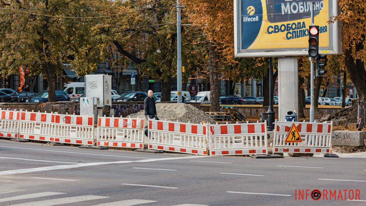 У Дніпрі на проспекті Яворницького оновлюють підходи до пішохідних переходів