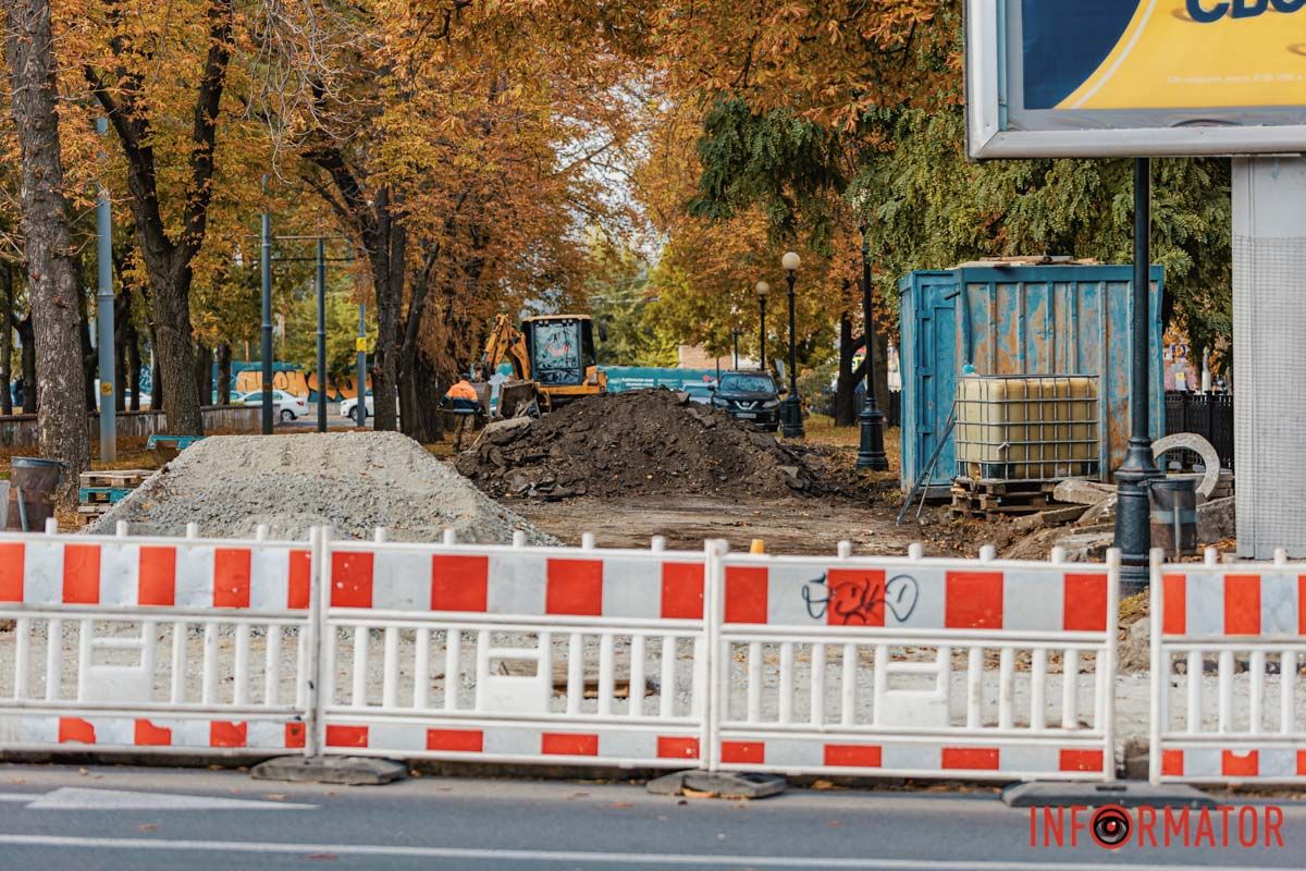 Тактильна плитка У Дніпрі на проспекті Яворницького оновлюють підходи до пішохідних переходів 8