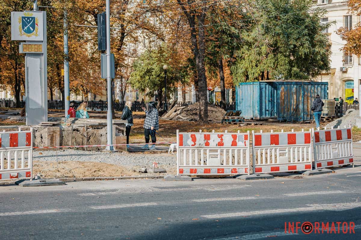 Зонування тротуарних зон У Дніпрі на проспекті Яворницького оновлюють підходи до пішохідних переходів 9