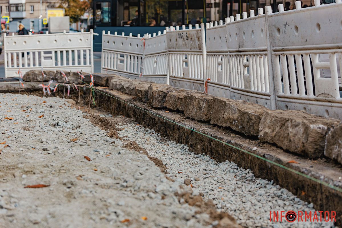 Їх розпочали нещодавно У Дніпрі на проспекті Яворницького оновлюють підходи до пішохідних переходів 3