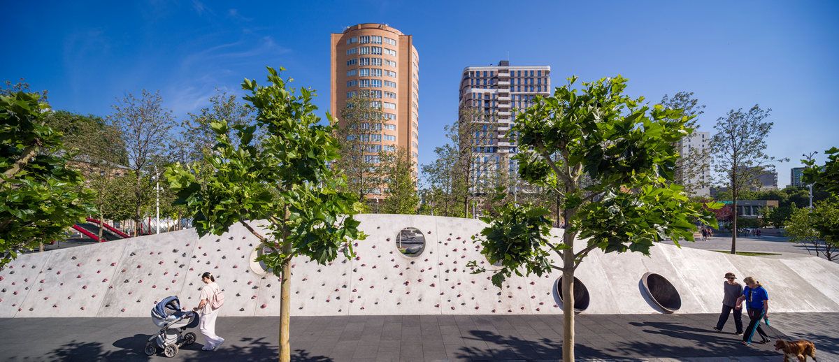 Также там высадили 285 новых деревьев Также там высадили 285 новых деревьев