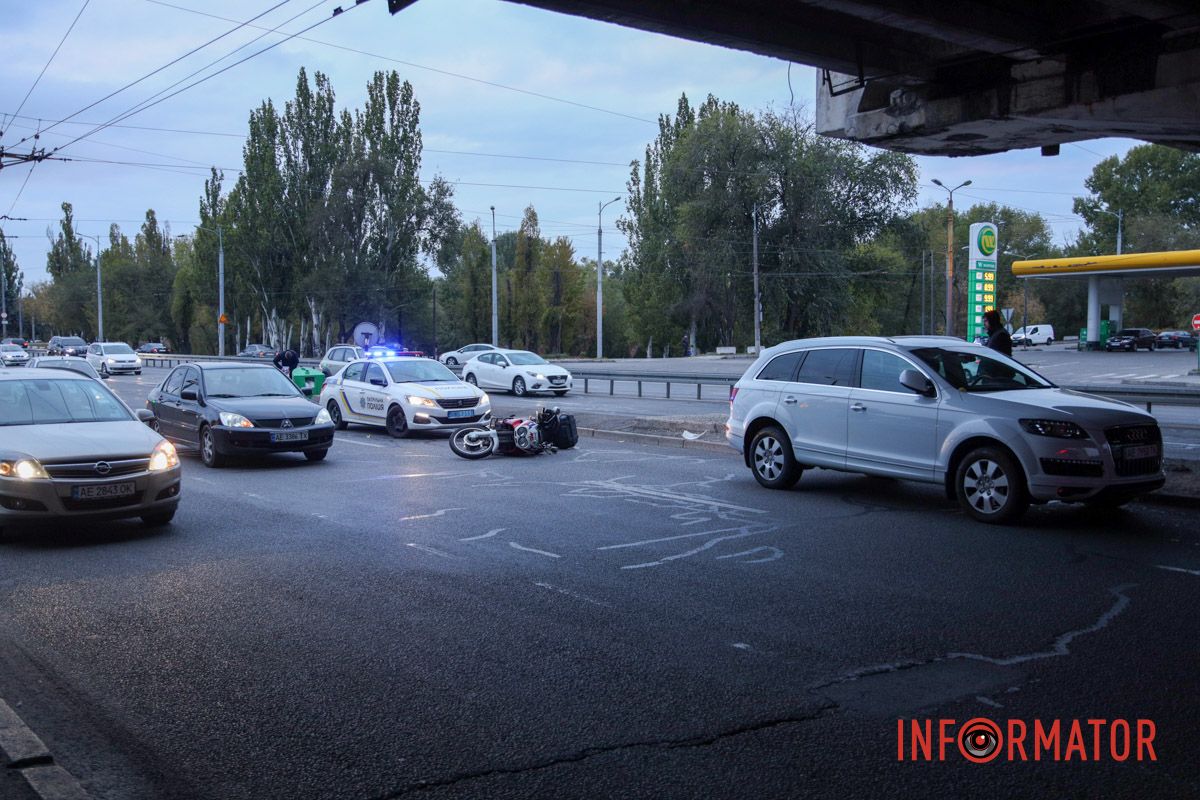 У Дніпрі на Слобожанському проспекті сталася ДТП У Дніпрі на Слобожанському проспекті сталася ДТП