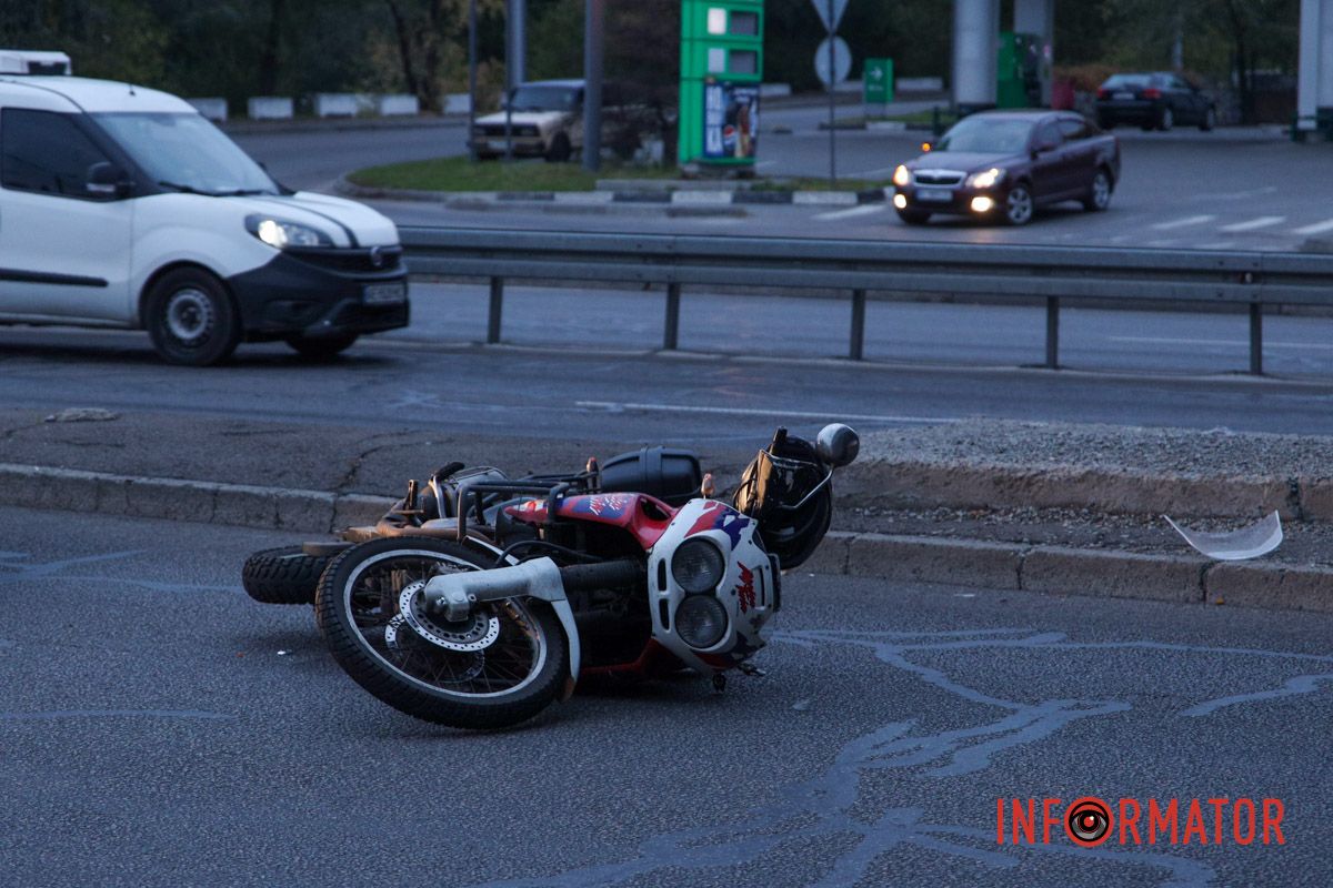 Станом на 17:40, на місці працюють поліцейські Станом на 17:40, на місці працюють поліцейські