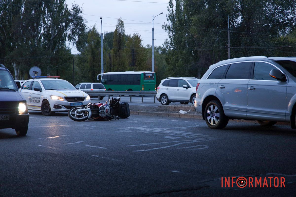 Про це повідомляє Інформатор з місця події Про це повідомляє Інформатор з місця події