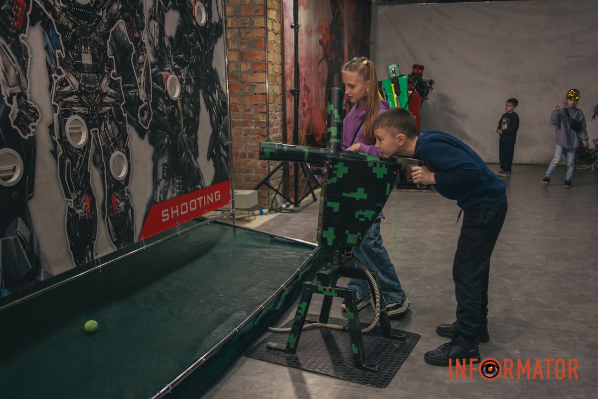 Многие инсталляции выставки интерактивны