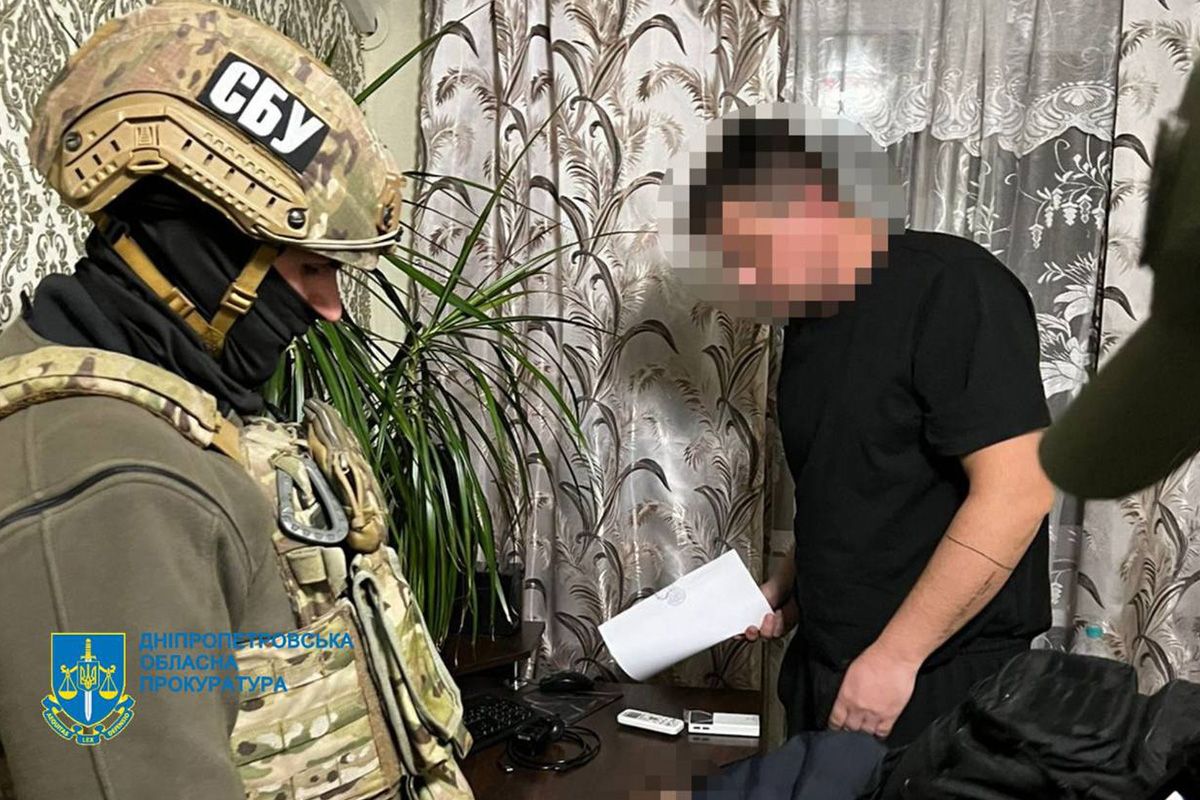 У Дніпрі суд засудив працівника залізниці до довічного ув'язнення за передачу інформації російським спецслужбам