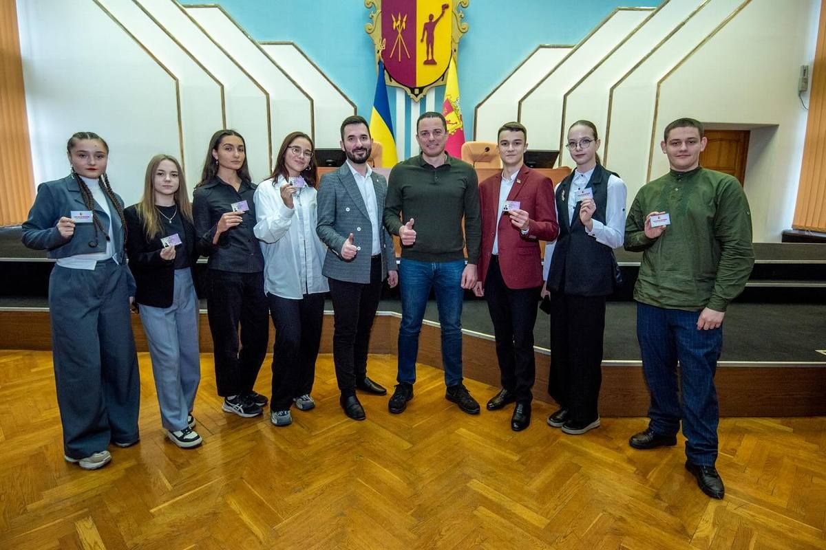 «Прагнуть змінювати наше місто на краще»: у Кам’янському затвердили ще 30 членів Молодіжної ради 3