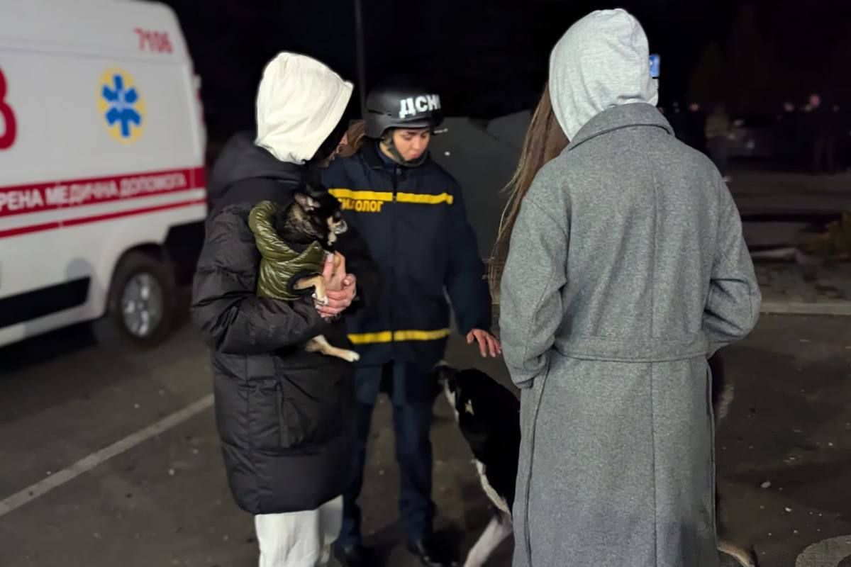 В Кривом Роге из-за атак врага пострадали 17 человек В Кривом Роге из-за атак врага пострадали 17 человек